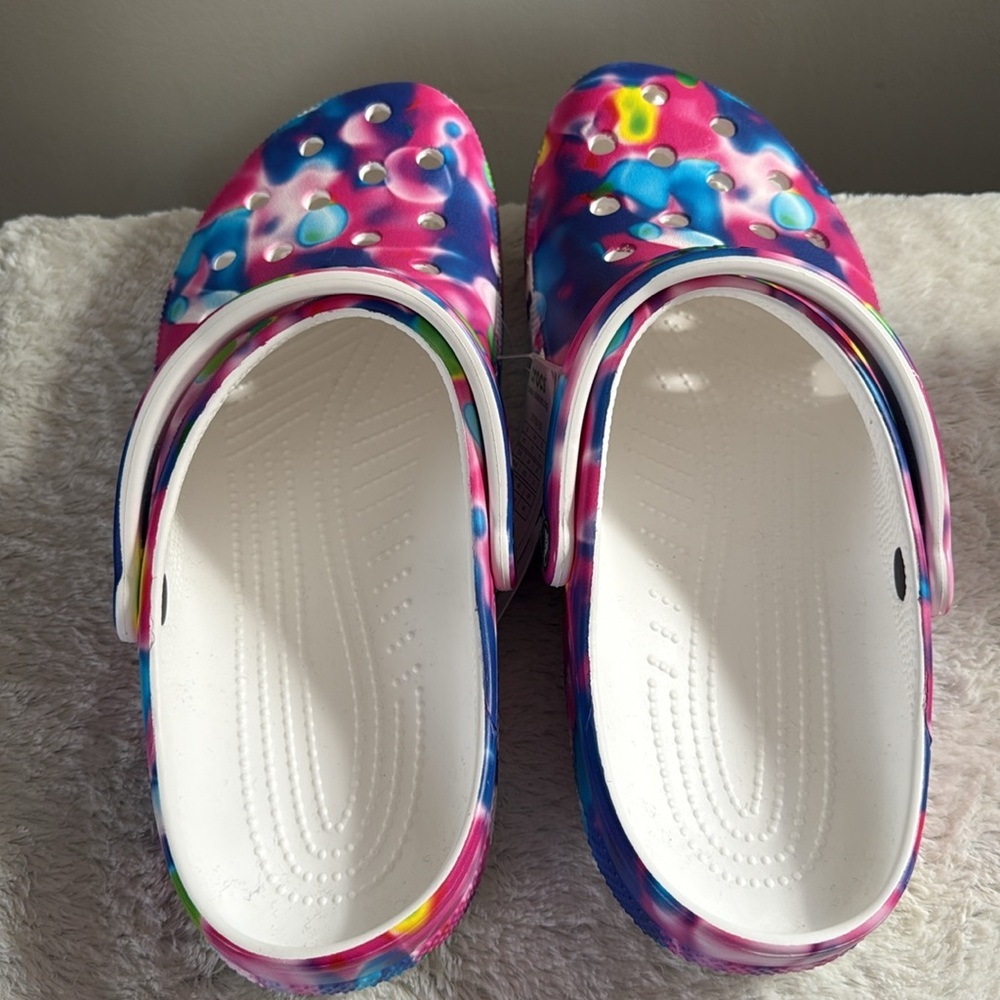 Men’s crocs, multi color, size 13, NWT - Picture 4 of 7